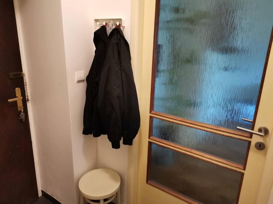 Cozy Studio In The City Centre Near Train Station Братислава Екстериор снимка